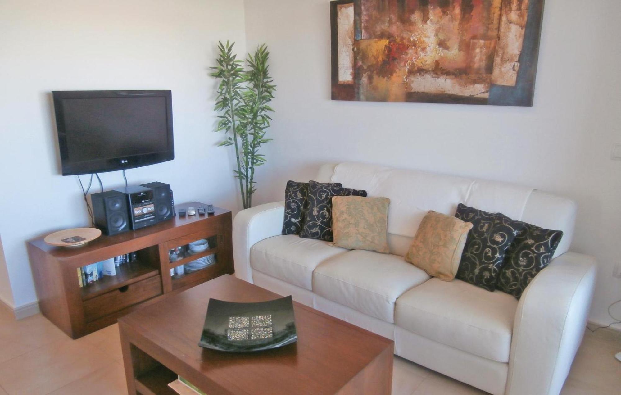 2 Bedroom Beautiful Apartment In Sucina Dış mekan fotoğraf