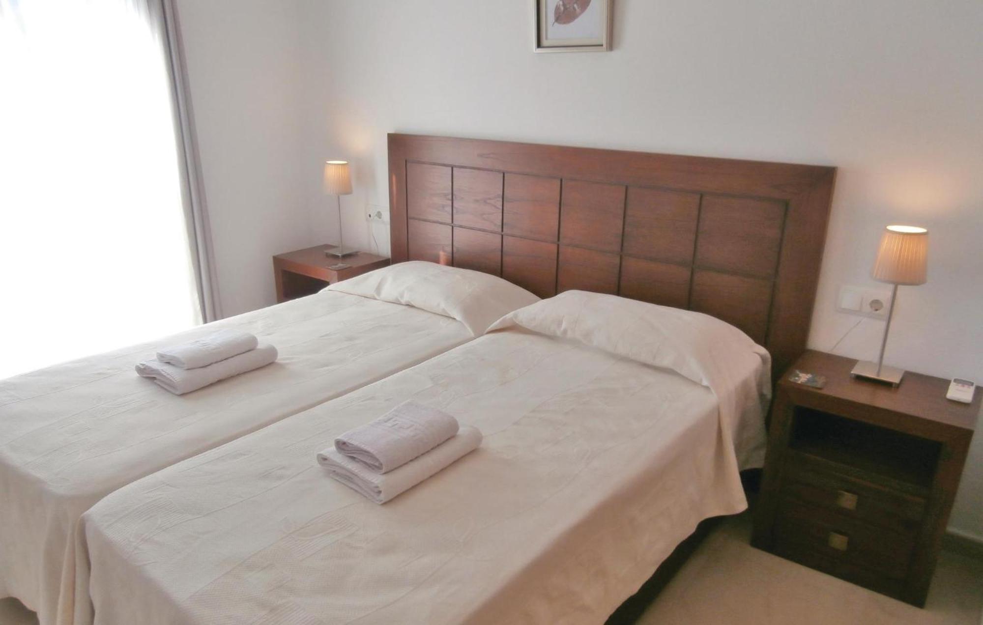 2 Bedroom Beautiful Apartment In Sucina Dış mekan fotoğraf